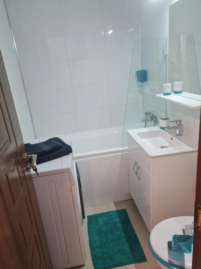 Two Rooms Parc Ior Apartament ブカレスト エクステリア 写真