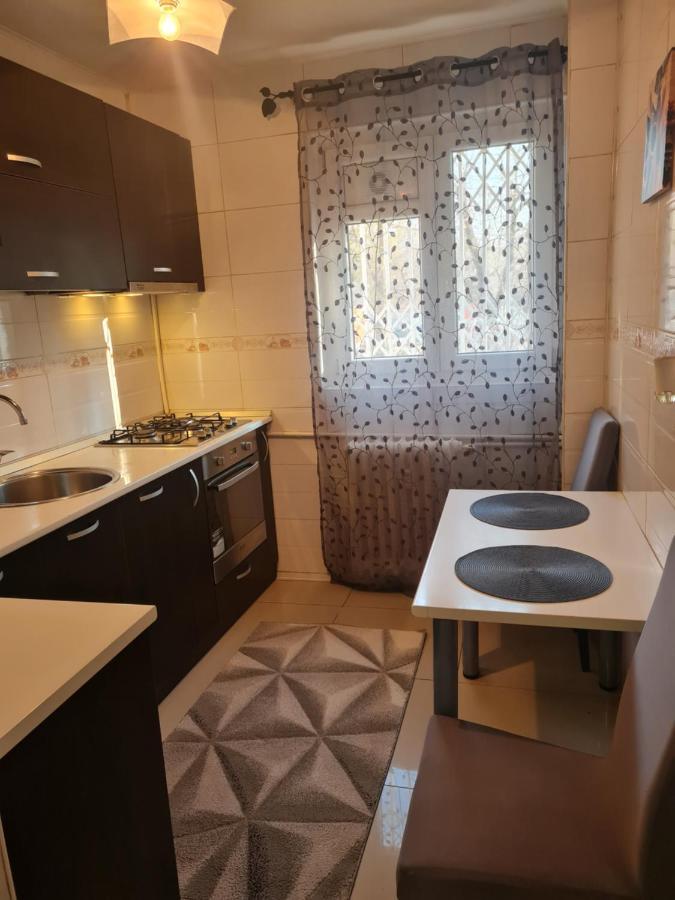 Two Rooms Parc Ior Apartament ブカレスト エクステリア 写真